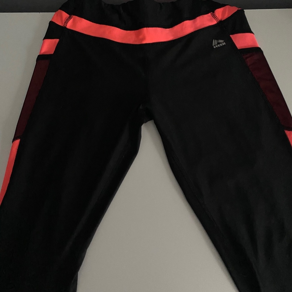 Women’s workout leggings
